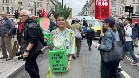 Thousands Demonstrators Assemble in Downtown London to Challenge Trump's Official UK Trip