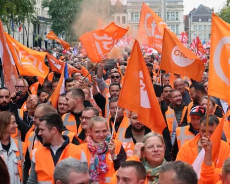 Countrywide Walkout Action Witnesses Hundreds of Thousands Protesting Throughout France